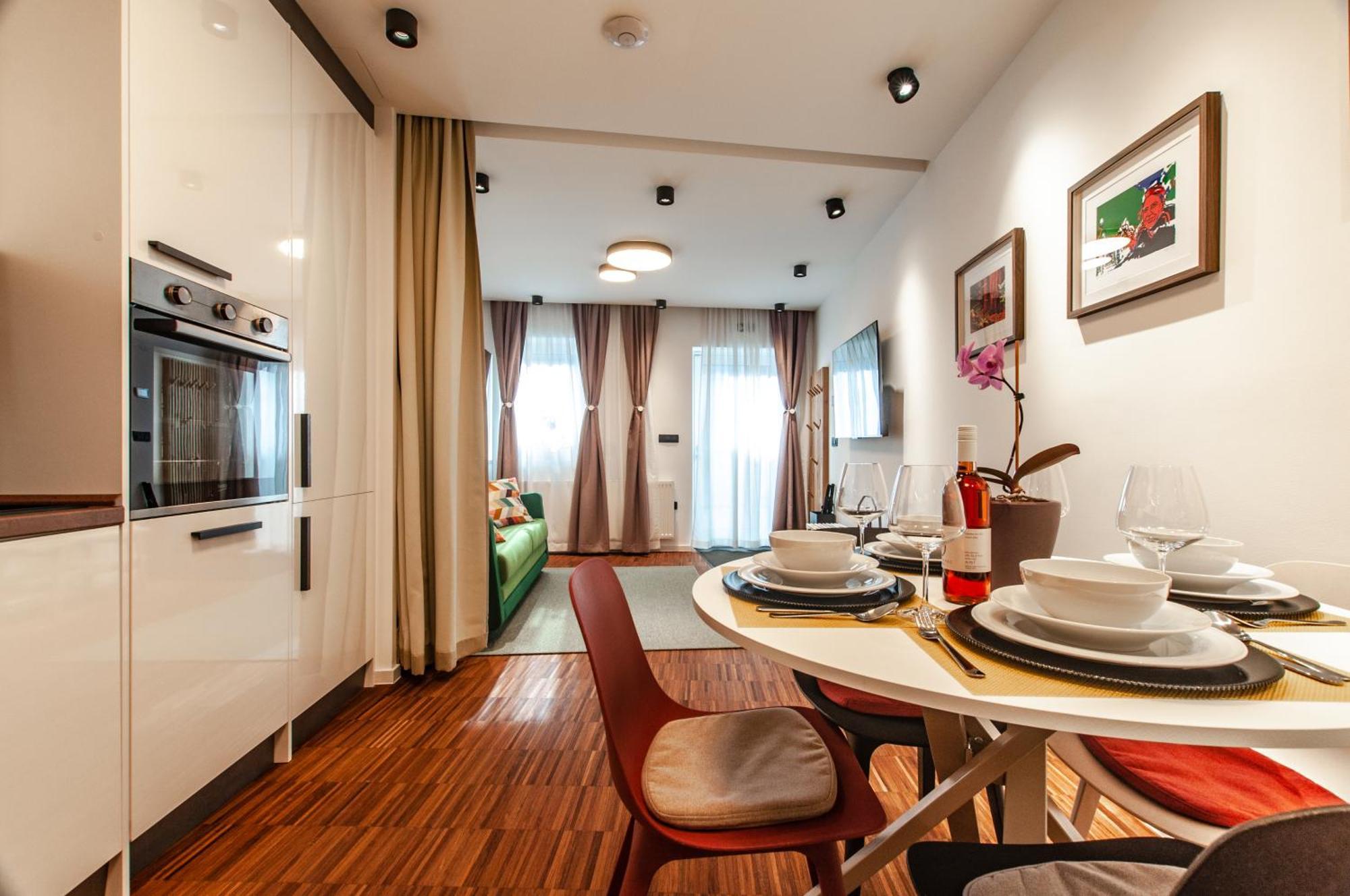 Six In The City Apartment, 류블랴나 외부 사진